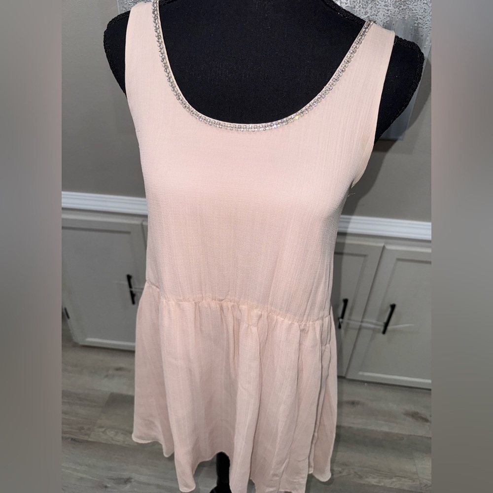 Alice & Olivia Dusty Pink Sequin Neckline Dress
C205513634 - Picture 6 of 10